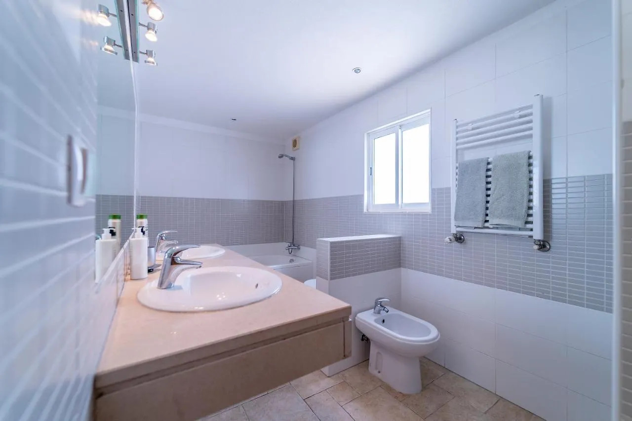 Casa Garrod - Spacious Family Villa Aljezur 0*,  Portugal