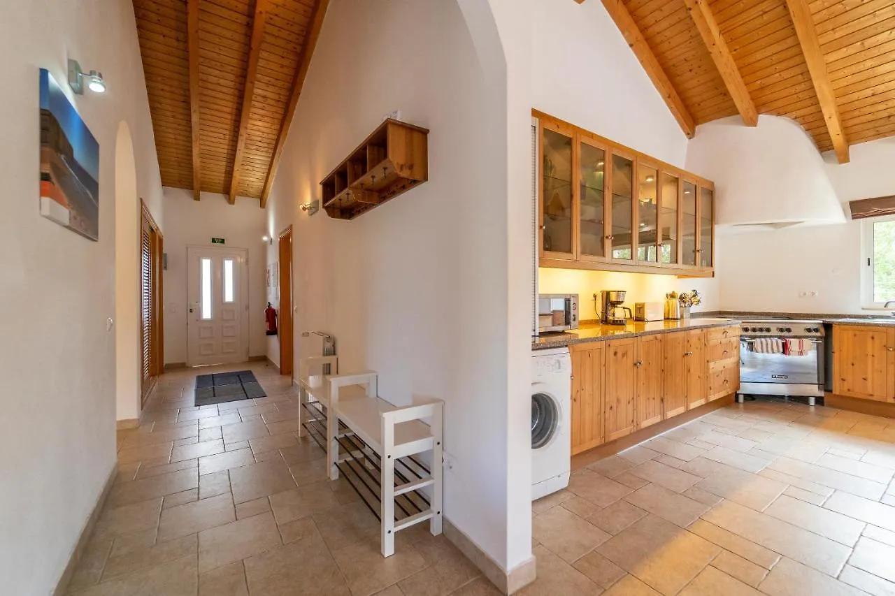 Casa Garrod - Spacious Family Villa Aljezur 0*,  Portugal